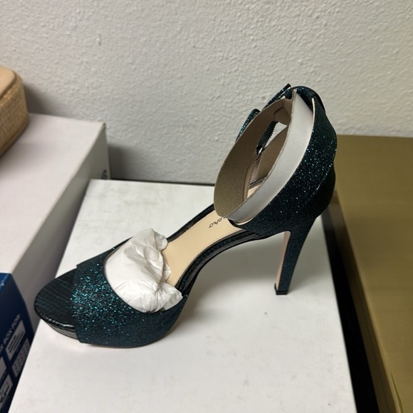Macy's Elegant Glitter High Heels - Picture 5 of 6